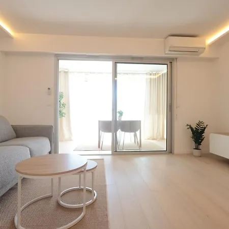 Apartment Le Regina - Standing 2 Prs - Clim - Parking *