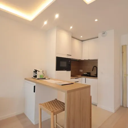 Le Regina - Standing 2 Prs - Clim - Parking Apartment *